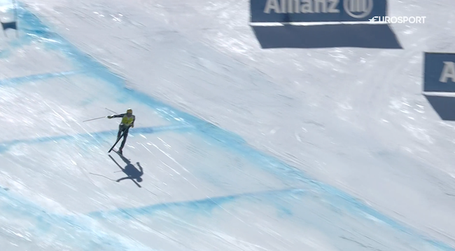 ����� ����