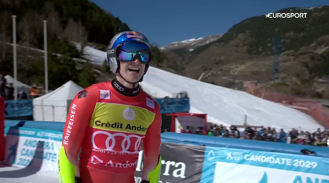 ����� ����