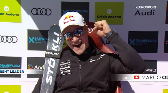 ����� ����