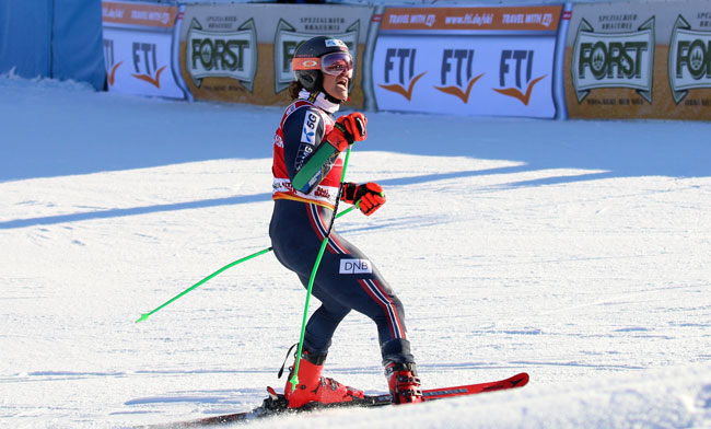 ����� ����