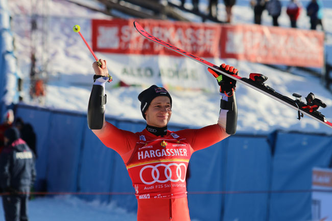 ����� ����