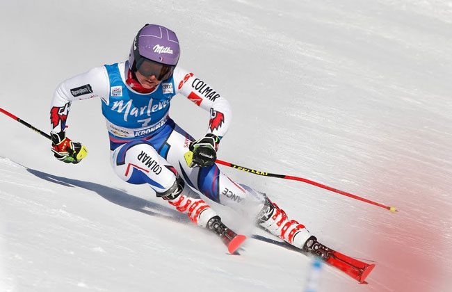 ����� ����