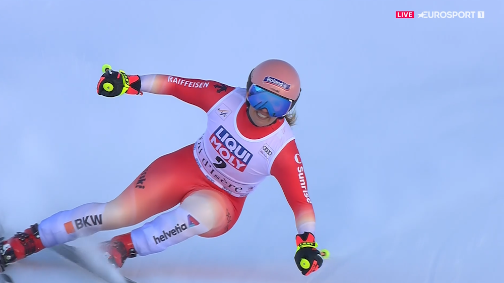 ����� ����