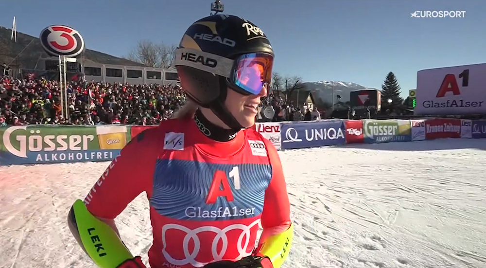 ����� ����