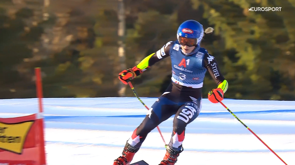 ����� ����