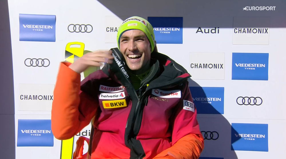 ����� ����