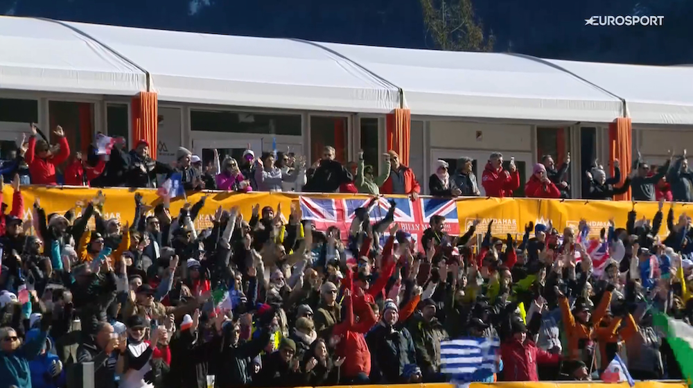 ����� ����