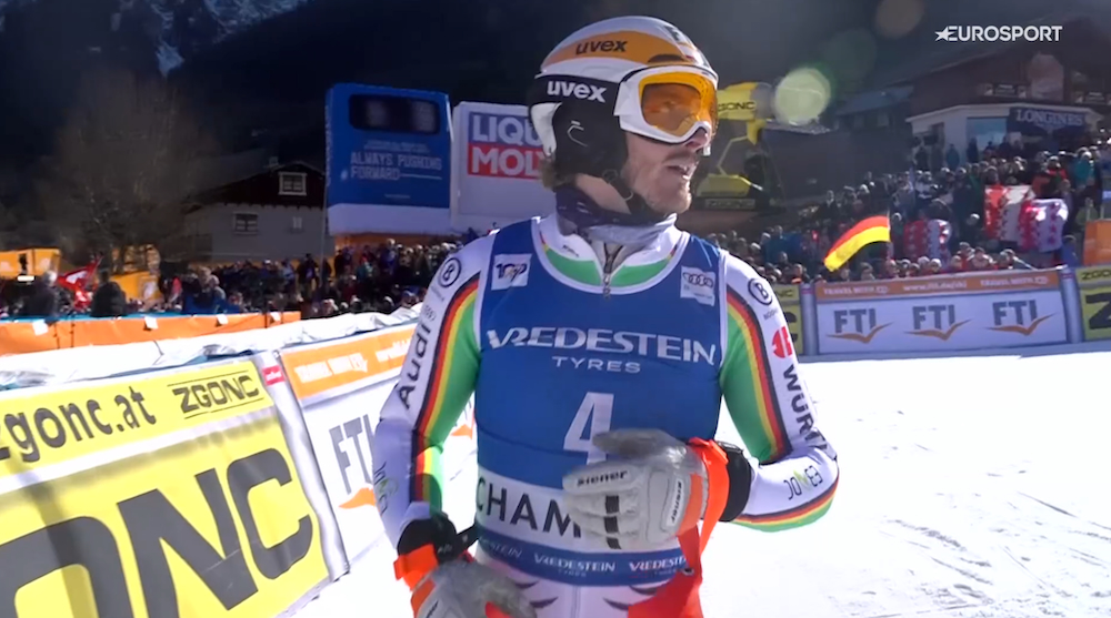 ����� ����