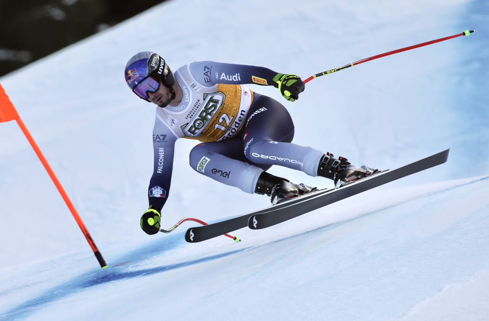 ����� ����