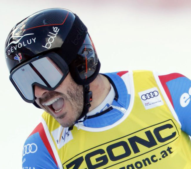 ����� ����