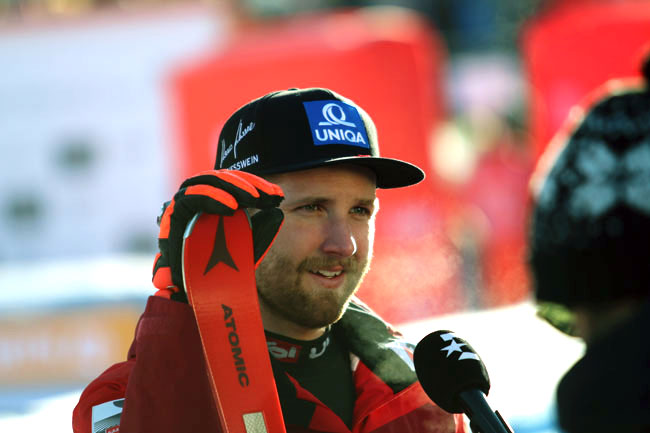 ����� ����