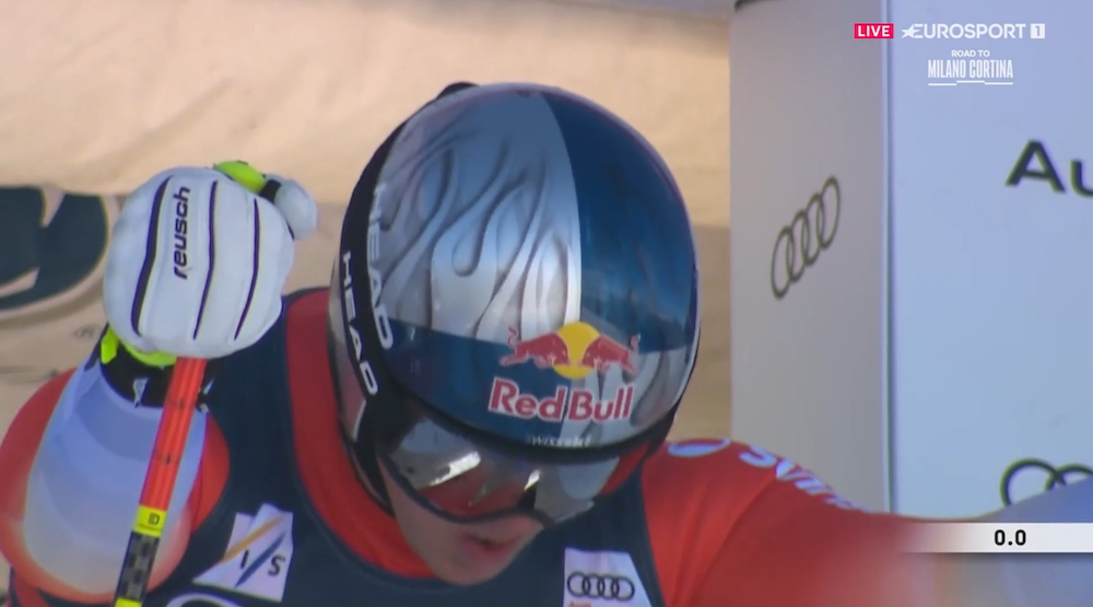 ����� ����