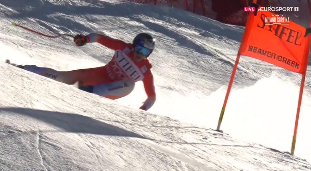 ����� ����