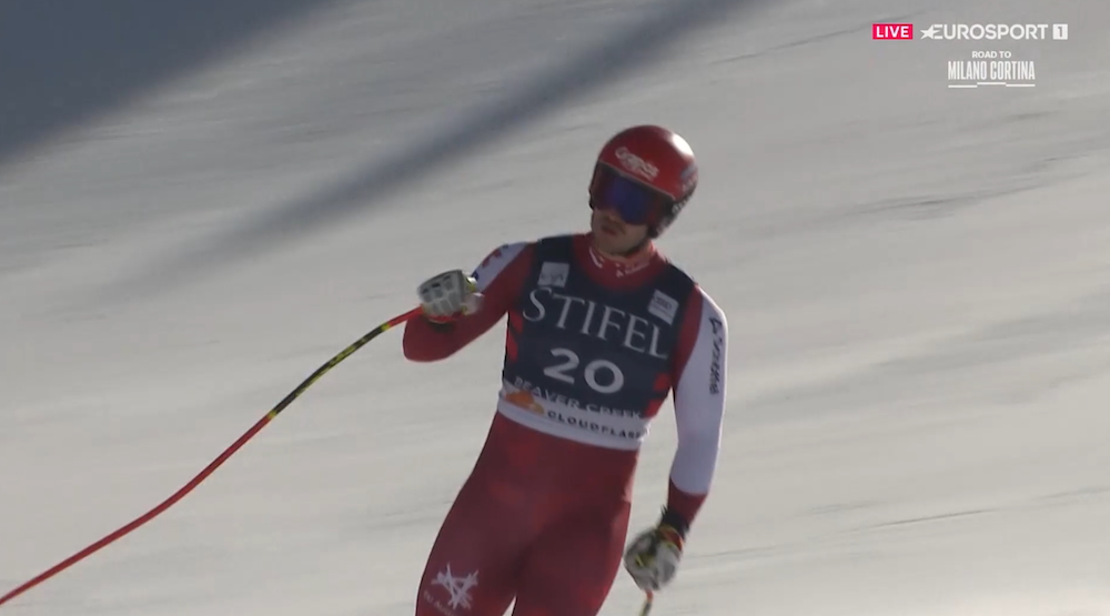 ����� ����