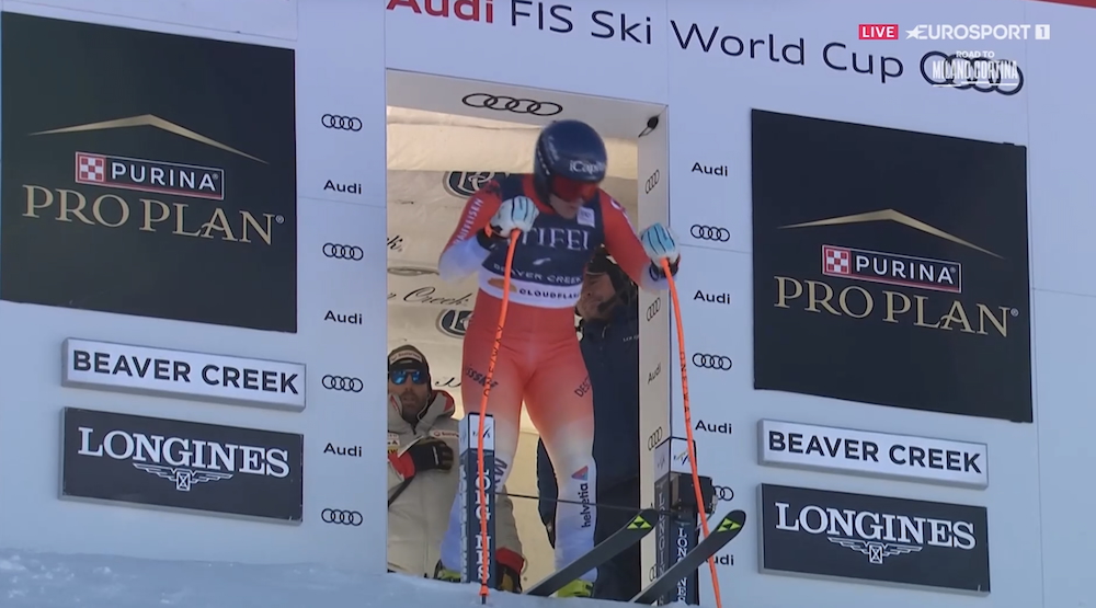 ����� ����