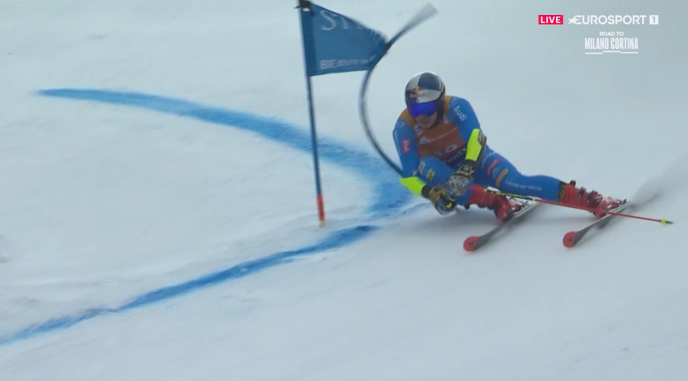 ����� ����