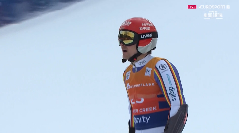 ����� ����