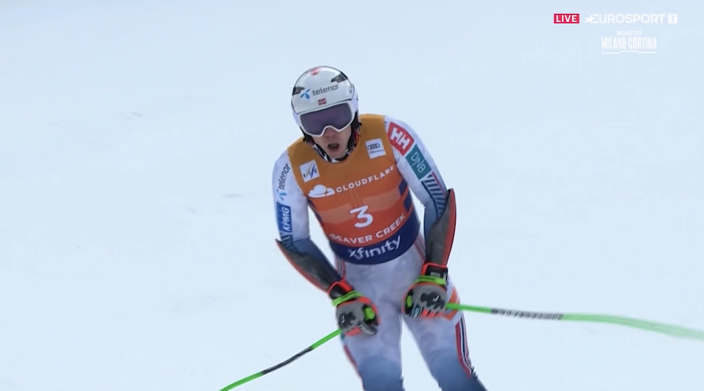 ����� ����