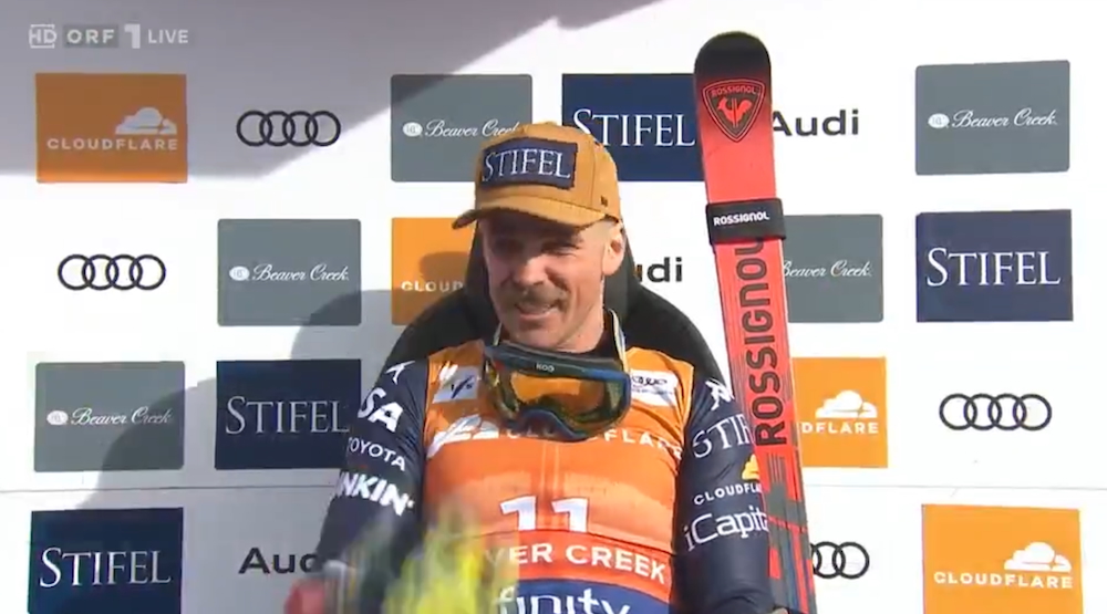 ����� ����