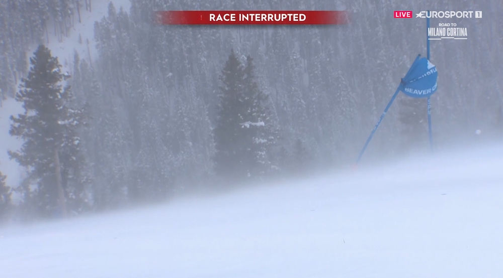 ����� ����