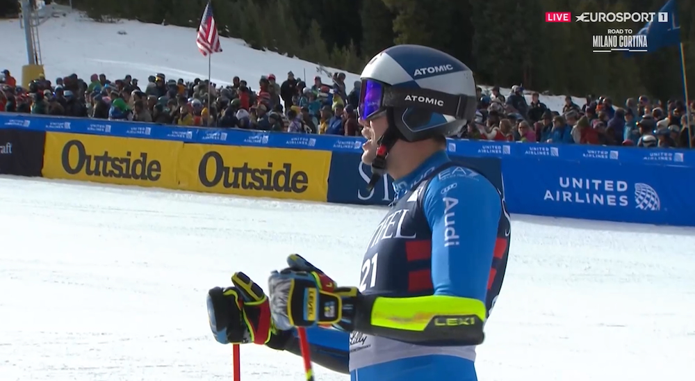 ����� ����