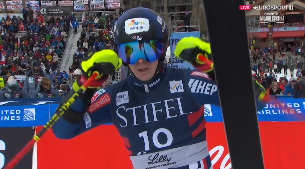 ����� ����