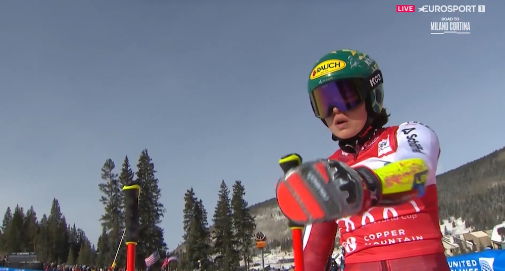 ����� ����