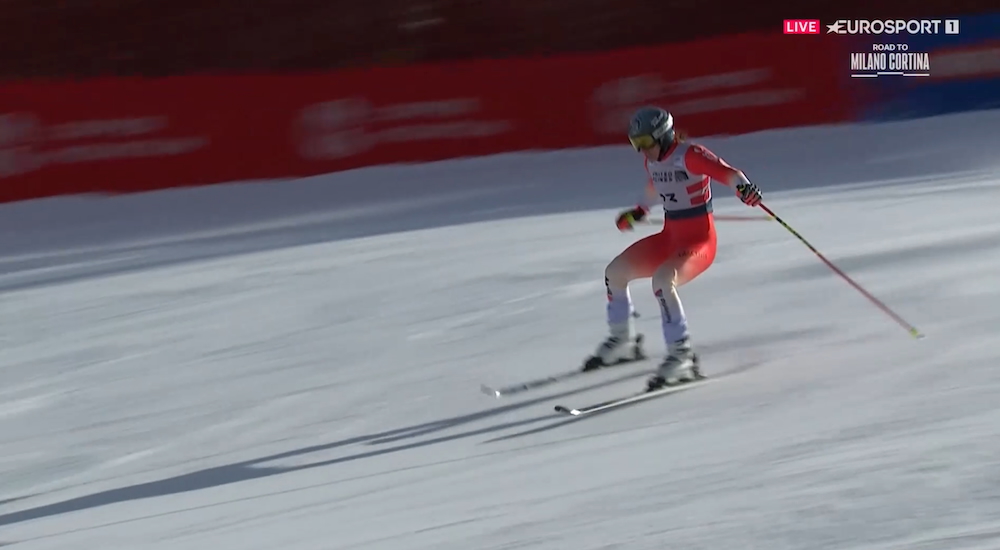 ����� ����