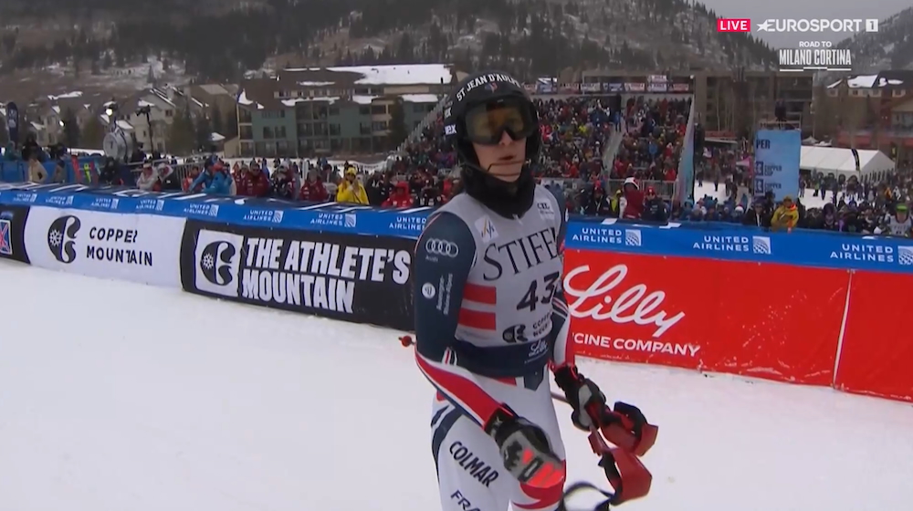 ����� ����