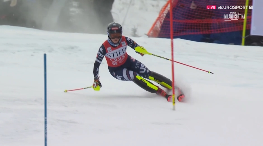 ����� ����