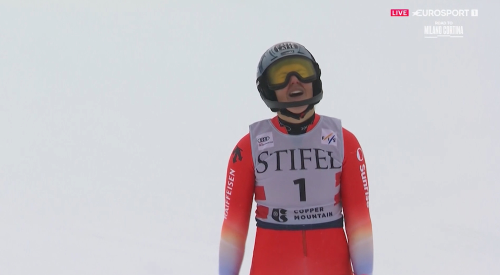 ����� ����