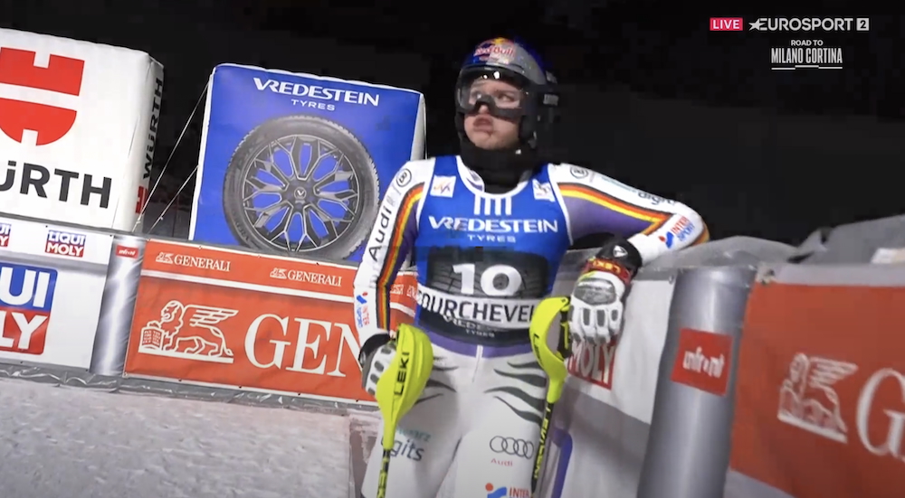 ����� ����