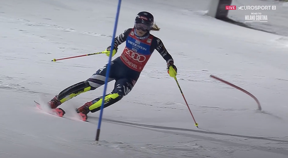 ����� ����