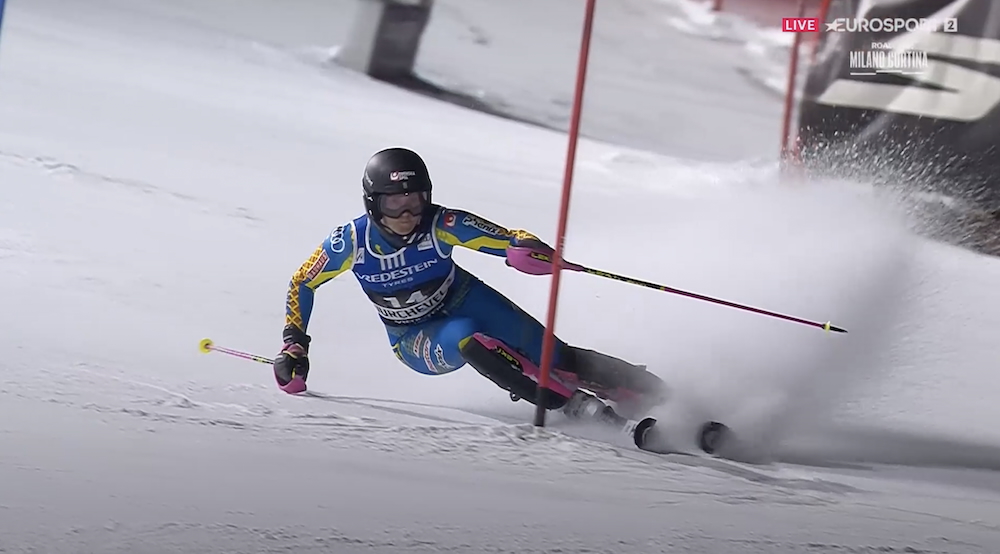 ����� ����