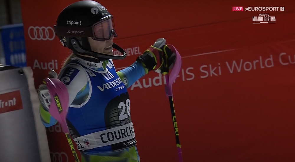 ����� ����