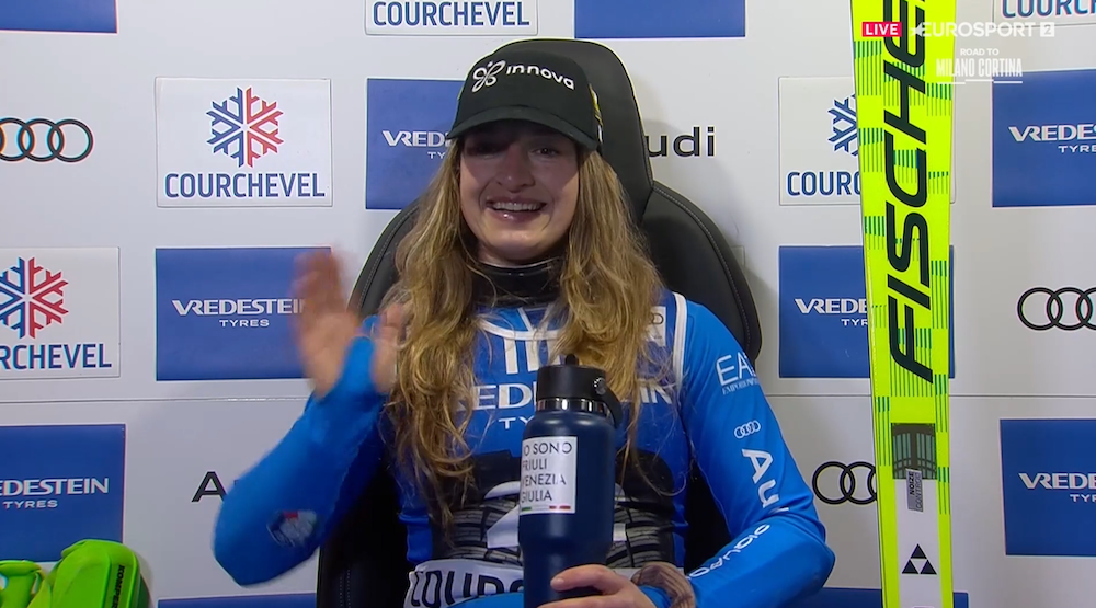 ����� ����