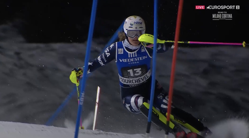 ����� ����