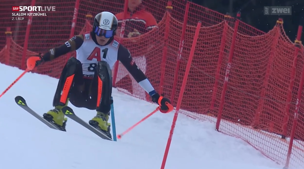 ����� ����