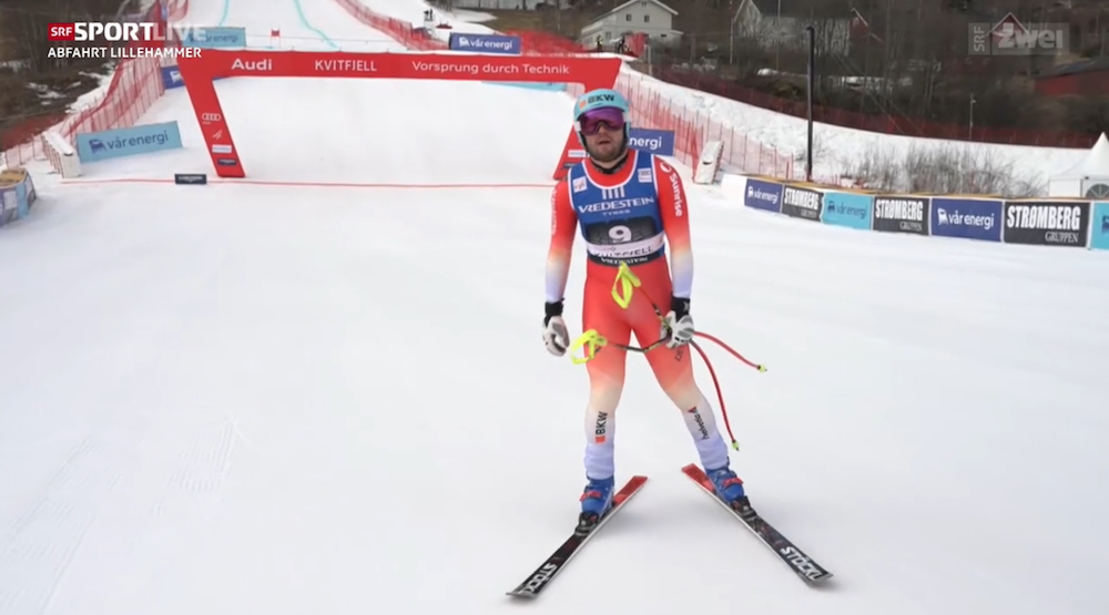 ����� ����