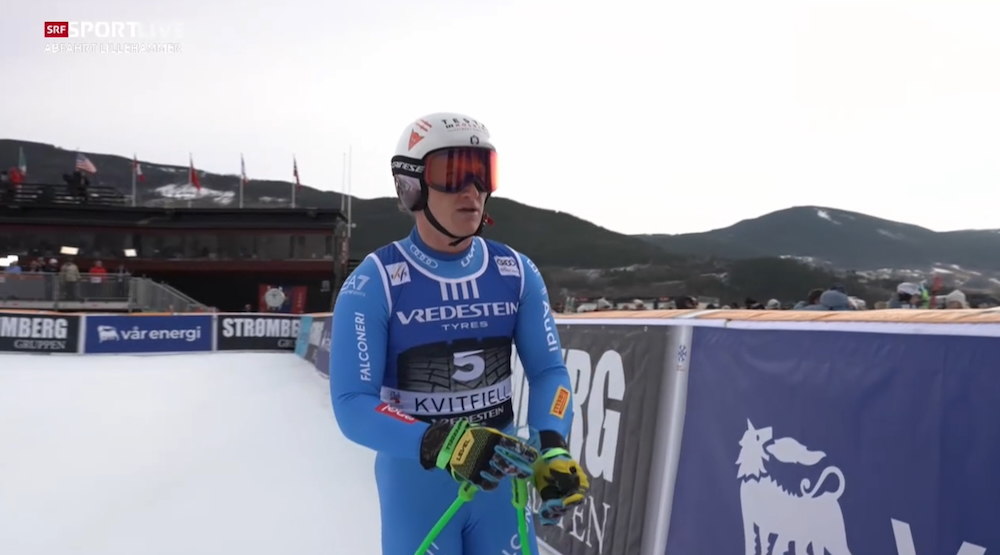 ����� ����