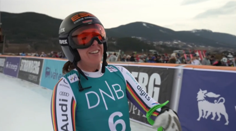 ����� ����