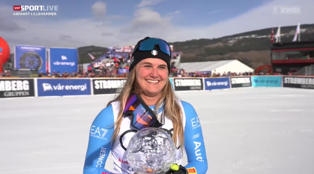 ����� ����