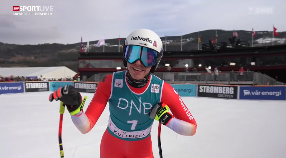 ����� ����