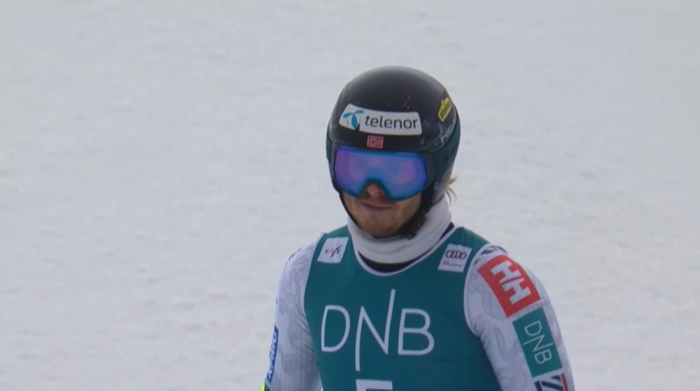 ����� ����