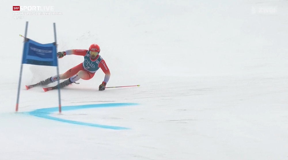 ����� ����