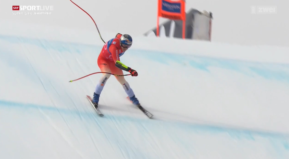 ����� ����