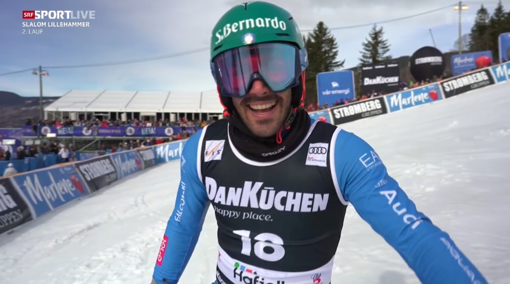 ����� ����