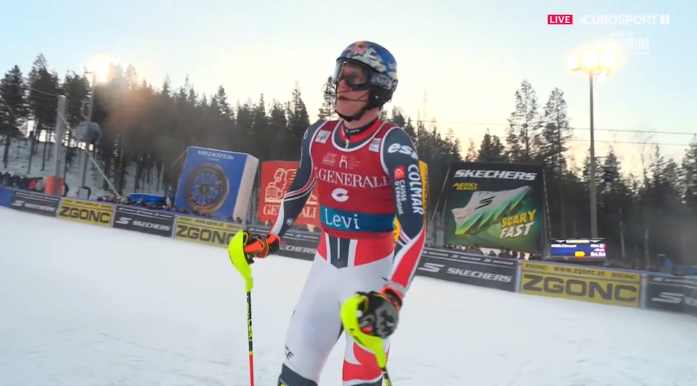 ����� ����