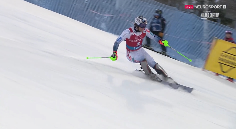 ����� ����