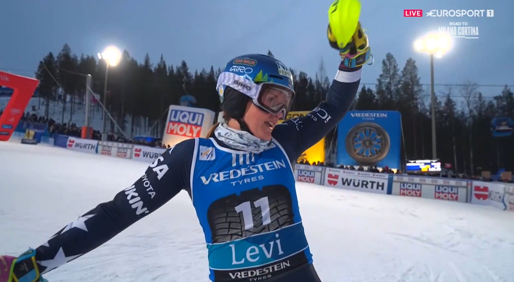 ����� ����